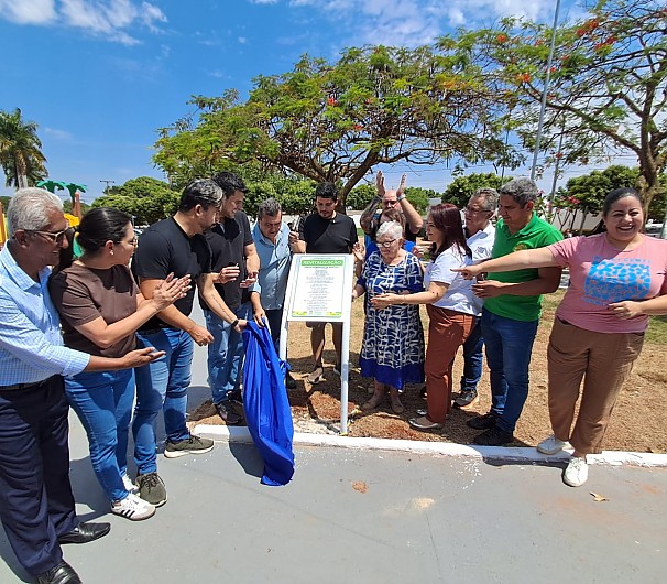 Imagem10740 - Prefeitura entrega revitalização da Praça Domingos de Bortoli, no Tuiuiú e refor…
